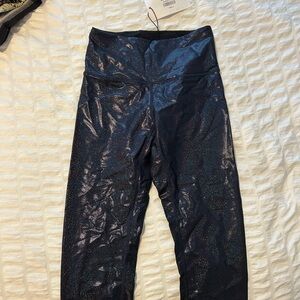 Shimmering Black Leggings